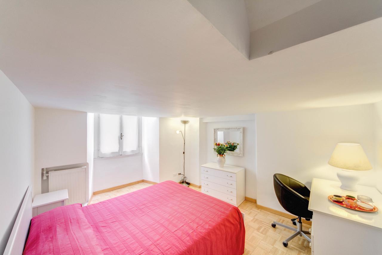 2 ห้องนอน 1 ห้องน้ำส่วนตัว ขนาด 120 ตร.ม. – นาโวนา Apartment โรม ภายนอก รูปภาพ