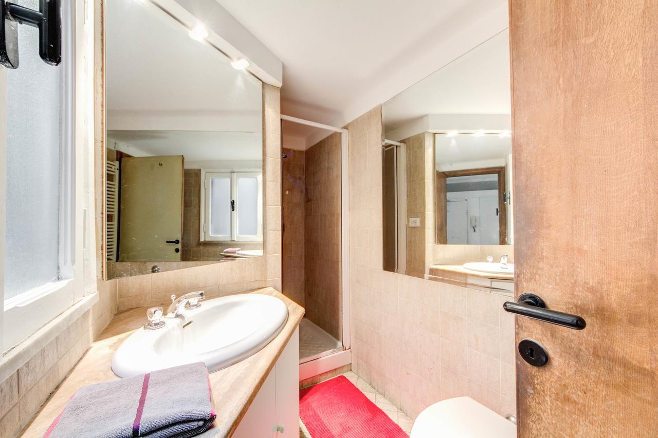 2 ห้องนอน 1 ห้องน้ำส่วนตัว ขนาด 120 ตร.ม. – นาโวนา Apartment โรม ภายนอก รูปภาพ