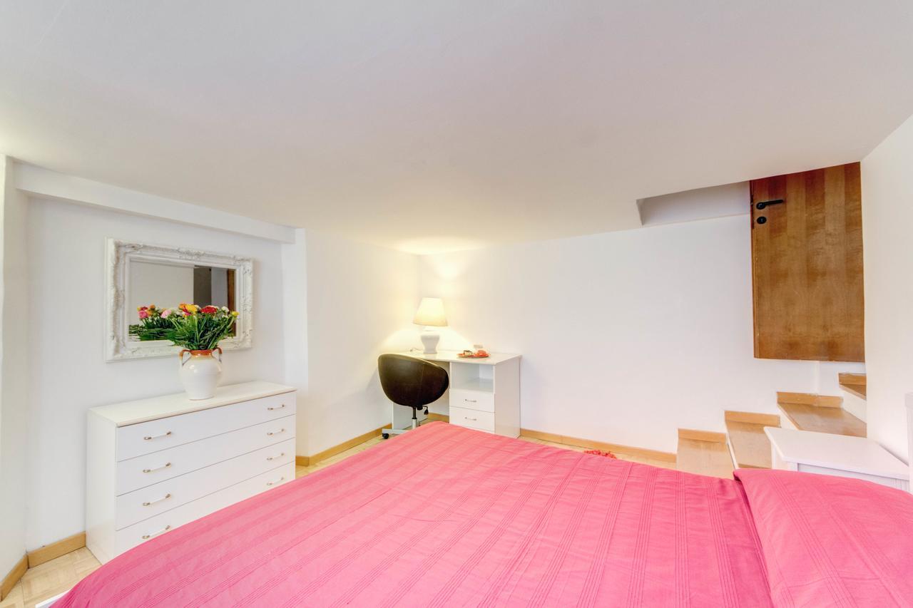 2 ห้องนอน 1 ห้องน้ำส่วนตัว ขนาด 120 ตร.ม. – นาโวนา Apartment โรม ภายนอก รูปภาพ